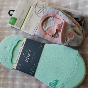 Roxy and yoga socks